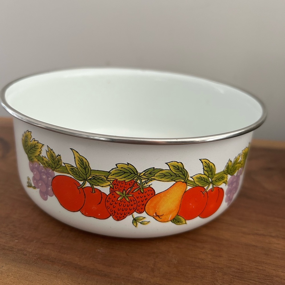 Fruit Design Enamel Bowl - White 6”D